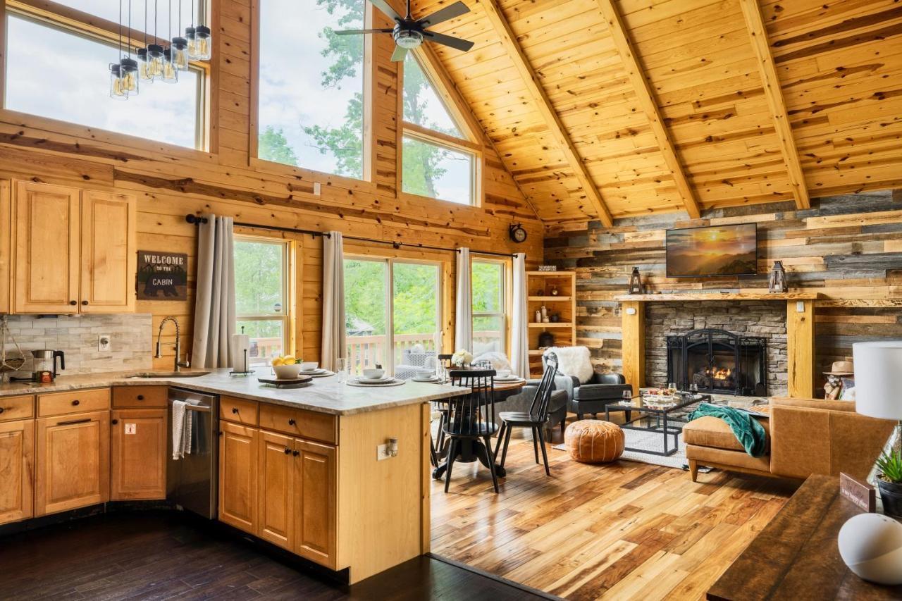 Mountainside - New Luxury Cabin-Fire Table-Hot Tub-3 Pools-Ps5-Bears Gatlinburg Exteriér fotografie