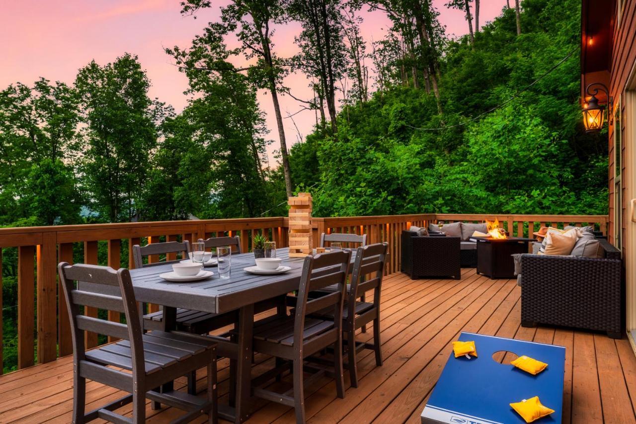 Mountainside - New Luxury Cabin-Fire Table-Hot Tub-3 Pools-Ps5-Bears Gatlinburg Exteriér fotografie